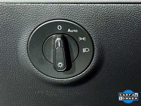 Used 2023 Volkswagen Taos SE image 10