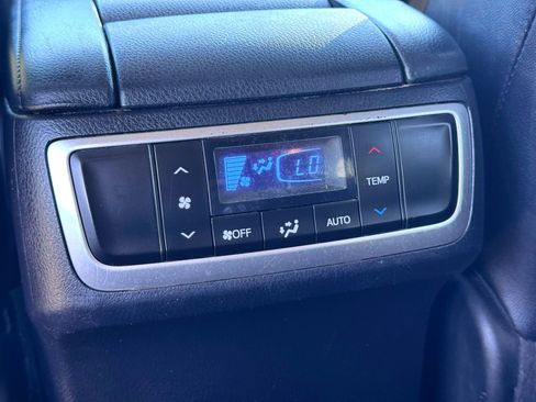 Used 2017 Toyota Highlander SE image 20