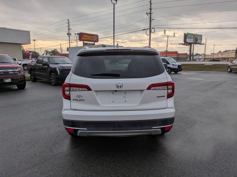 Used 2021 Honda Pilot Touring image 4