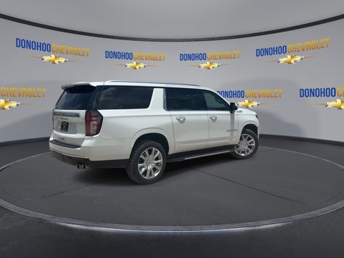 Used 2022 Chevrolet Suburban High Country AWD/4WD image 10
