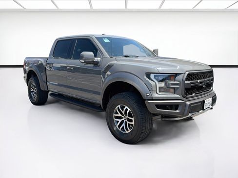 Used 2018 Ford F150 Raptor w/ Equipment Group 802A Luxury AWD/4WD image 3