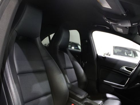 Used 2019 Mercedes-Benz CLA 250 image 19