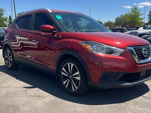 Used 2020 Nissan Kicks SV FWD image 3