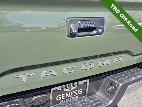 Used 2021 Toyota Tacoma TRD Off-Road RWD image 11