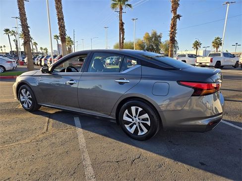 Used 2025 Nissan Altima 2.5 S image 5