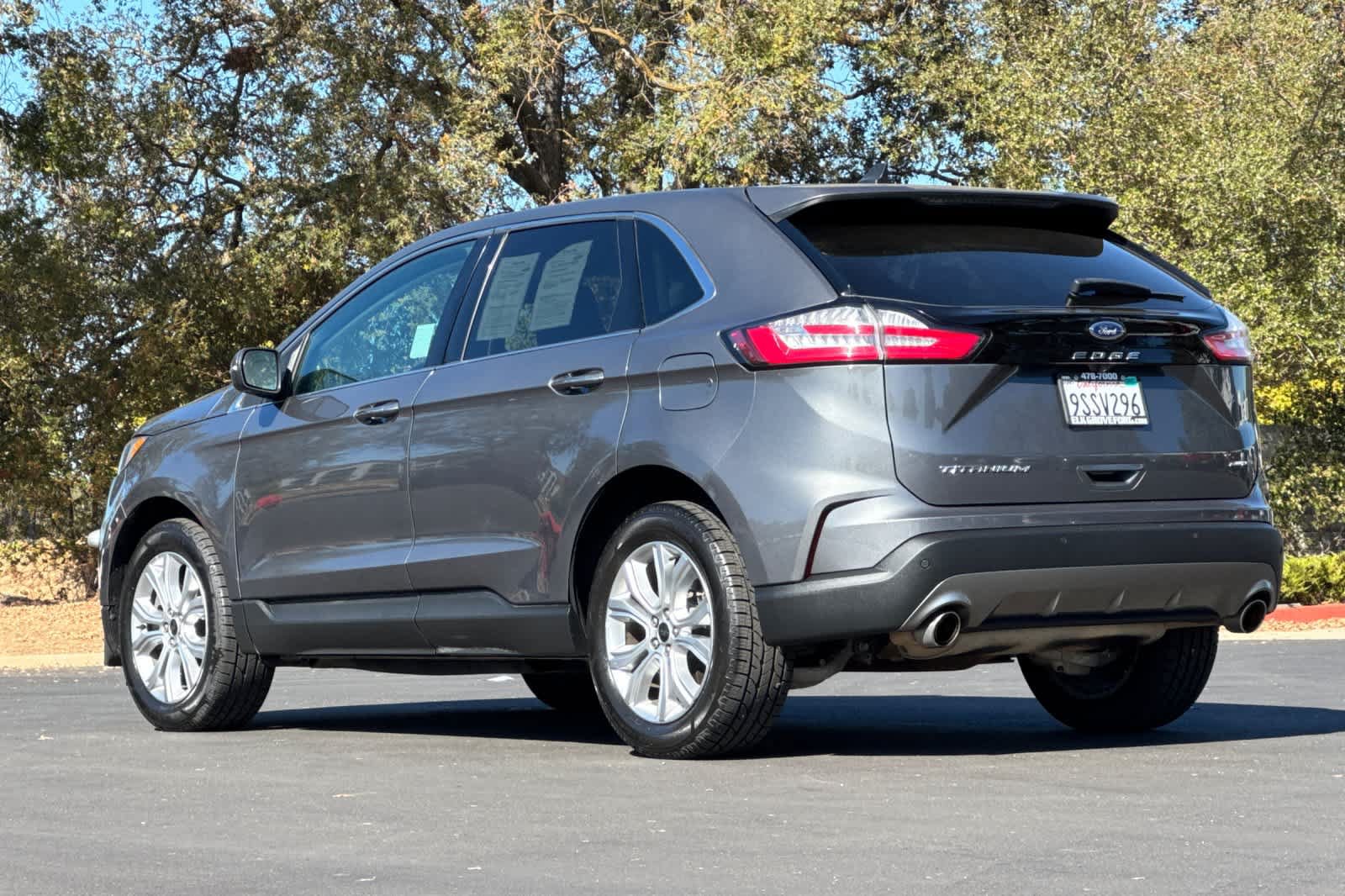 Used 2023 Ford Edge Titanium AWD/4WD image 6