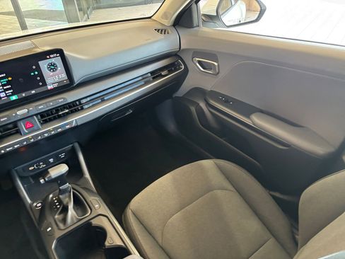 Used 2025 Kia K4 LXS FWD image 34