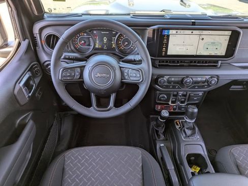 New 2026 Jeep Gladiator Mojave image 16