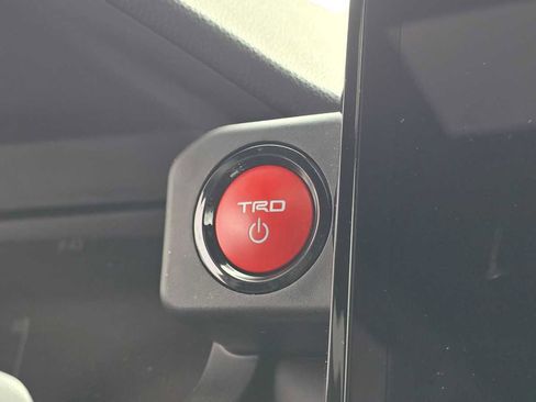 Used 2025 Toyota Tacoma TRD Off-Road w/ TRD Off Road Premium Package AWD/4WD image 37