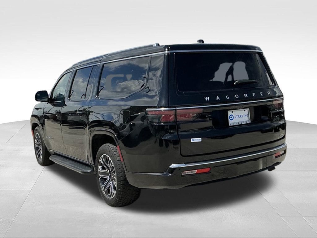 Used 2024 Jeep Wagoneer L Series II RWD image 7