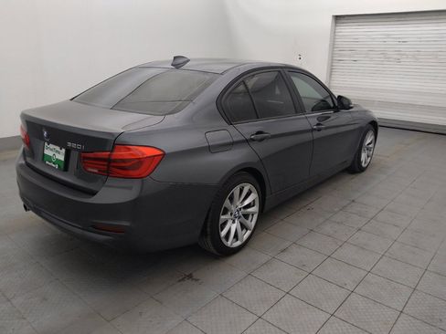 Used 2018 BMW 320i Sedan RWD image 10