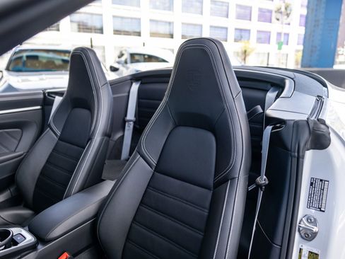 Certified 2025 Porsche 911 Carrera 4 GTS AWD/4WD image 5