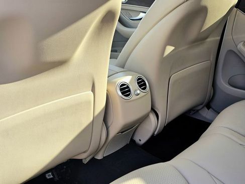 Certified 2022 Mercedes-Benz GLC 300 4MATIC image 25