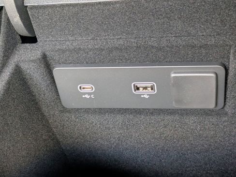 New 2026 Jaguar F-PACE SVR image 26