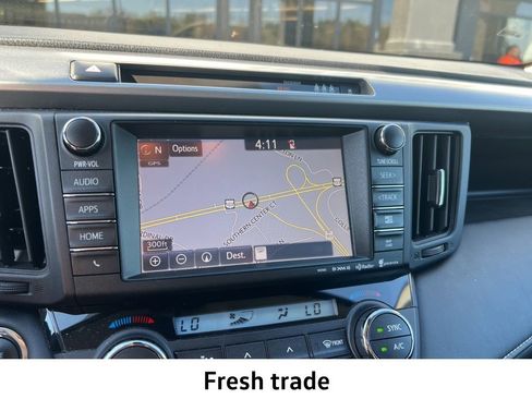 Used 2018 Toyota RAV4 XLE image 12