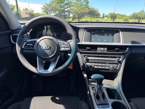 Used 2020 Kia Optima LX FWD image 17