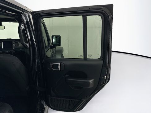 Used 2022 Jeep Wrangler Willys image 28