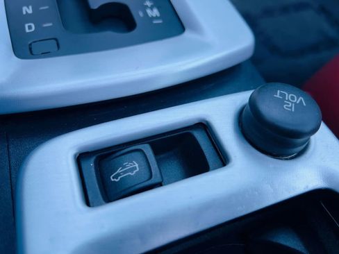 Used 2013 Volvo C70 T5 image 40