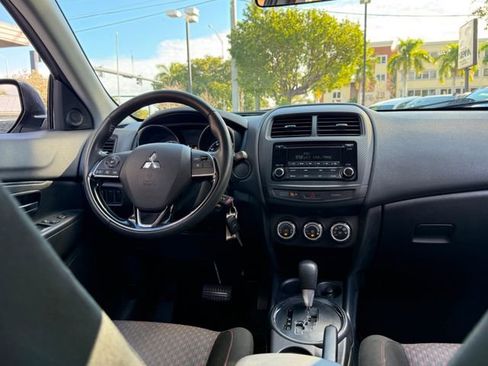 Used 2017 Mitsubishi Outlander Sport ES image 19