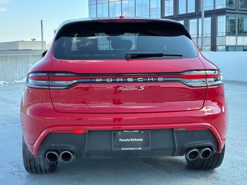 Certified 2023 Porsche Macan S image 10