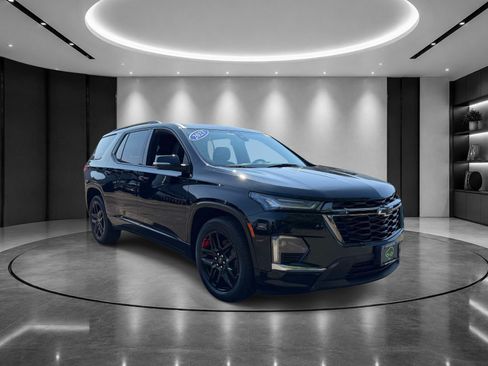 Certified 2023 Chevrolet Traverse Premier w/ Redline Edition AWD/4WD image 2