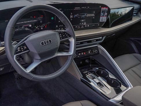 New 2025 Audi Q5 Premium image 8