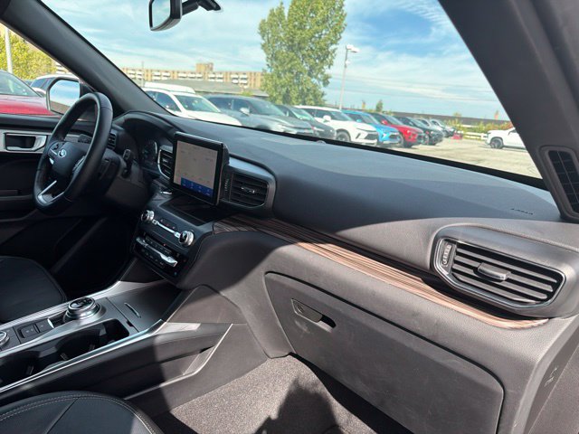 Used 2020 Ford Explorer Limited AWD/4WD image 22