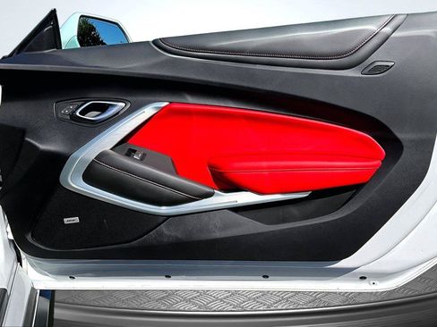 Used 2022 Chevrolet Camaro SS RWD image 25