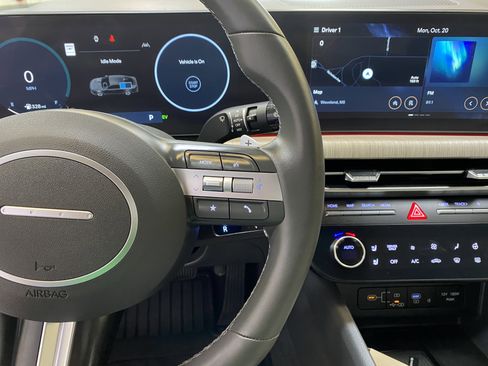 Used 2025 Hyundai Sonata Limited image 33