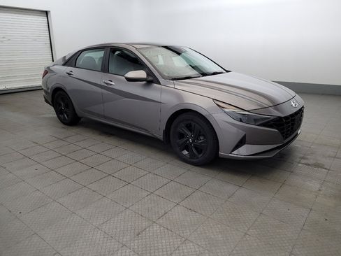 Used 2023 Hyundai Elantra Blue FWD image 11