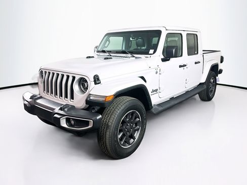 Used 2022 Jeep Gladiator Overland w/ Popular Equipment Package AWD/4WD image 3