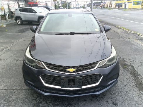 Used 2016 Chevrolet Cruze LT FWD image 9
