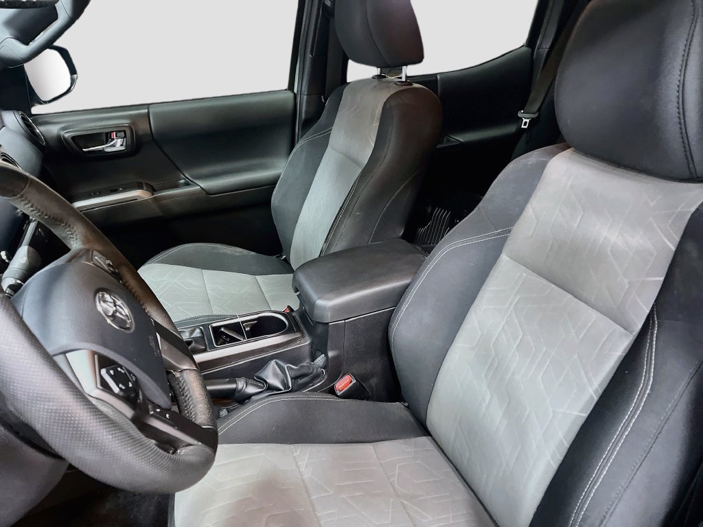 Used 2023 Toyota Tacoma TRD Sport w/ Advanced Technology Package AWD/4WD image 21