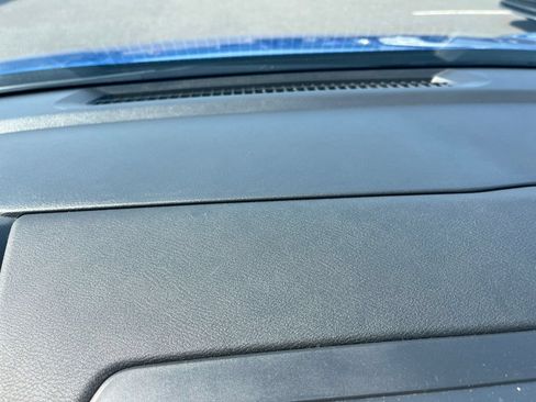 Used 2025 Nissan Sentra SV FWD image 17