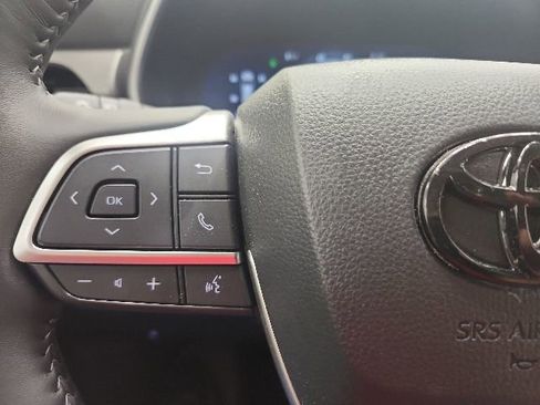 Used 2025 Toyota Highlander Limited AWD/4WD image 62