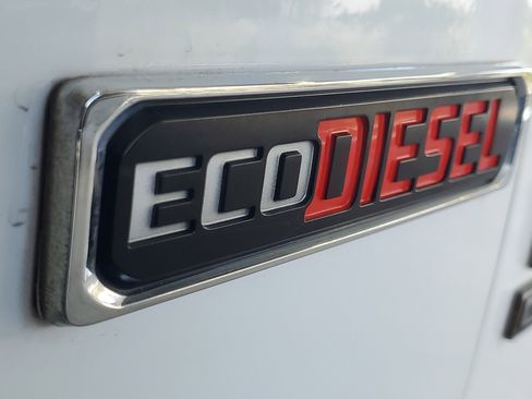 Used 2019 RAM 1500 Tradesman w/ Chrome Appearance Group RWD image 5