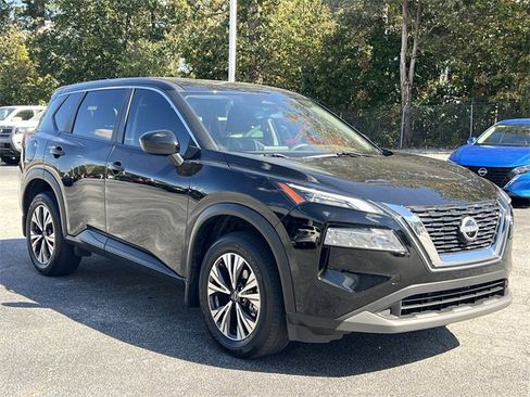 Certified 2023 Nissan Rogue SV image 2