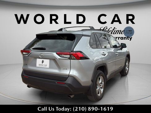 Used 2024 Toyota RAV4 XLE w/ Convenience Package image 17