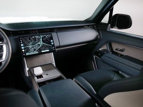 Certified 2024 Land Rover Range Rover SV AWD/4WD image 15