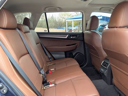 Used 2018 Subaru Outback 2.5i Touring w/ Popular Package #3 image 21