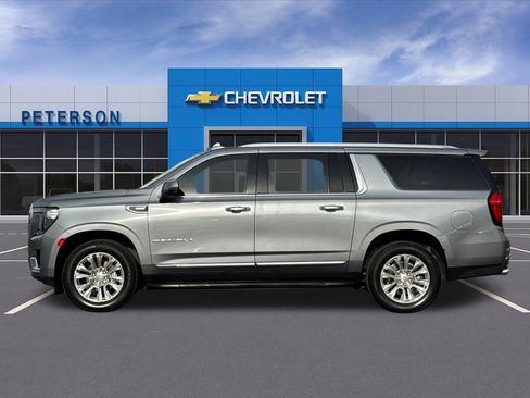 Used 2021 GMC Yukon XL Denali AWD/4WD image 7