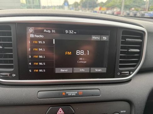 Used 2020 Kia Sportage LX FWD image 12
