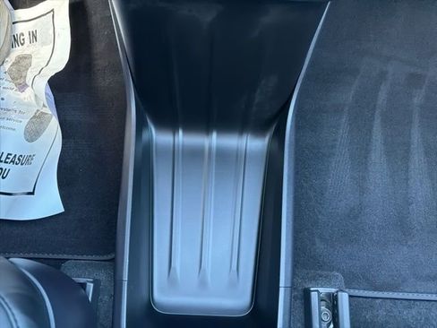 Used 2026 Tesla Model Y 2WD image 35