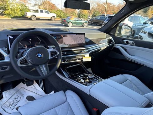 New 2026 BMW X7 xDrive40i w/ M Sport Package image 11