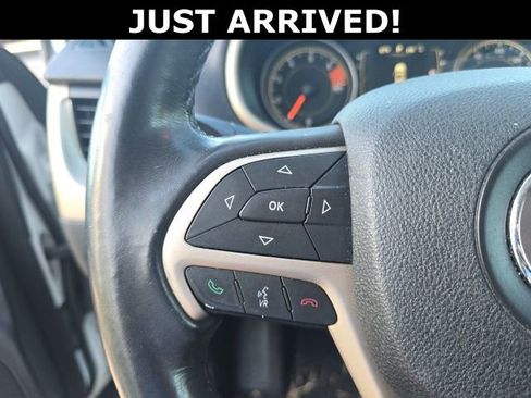 Used 2016 Jeep Cherokee 75th Anniversary FWD image 13