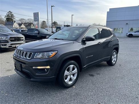 Used 2019 Jeep Compass Latitude image 7
