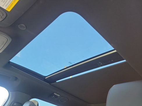 Used 2025 Ford Explorer ST w/ Sun And Sound Package image 8