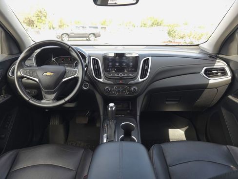 Used 2019 Chevrolet Equinox Premier FWD image 17