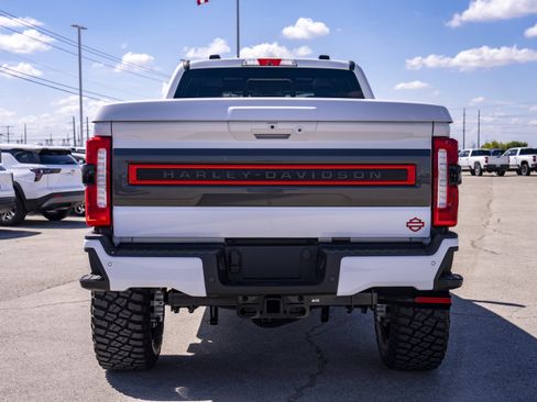 New 2026 Ford F250 Lariat w/ Black Appearance Package AWD/4WD image 7