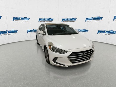 Used 2018 Hyundai Elantra Value Edition FWD image 3